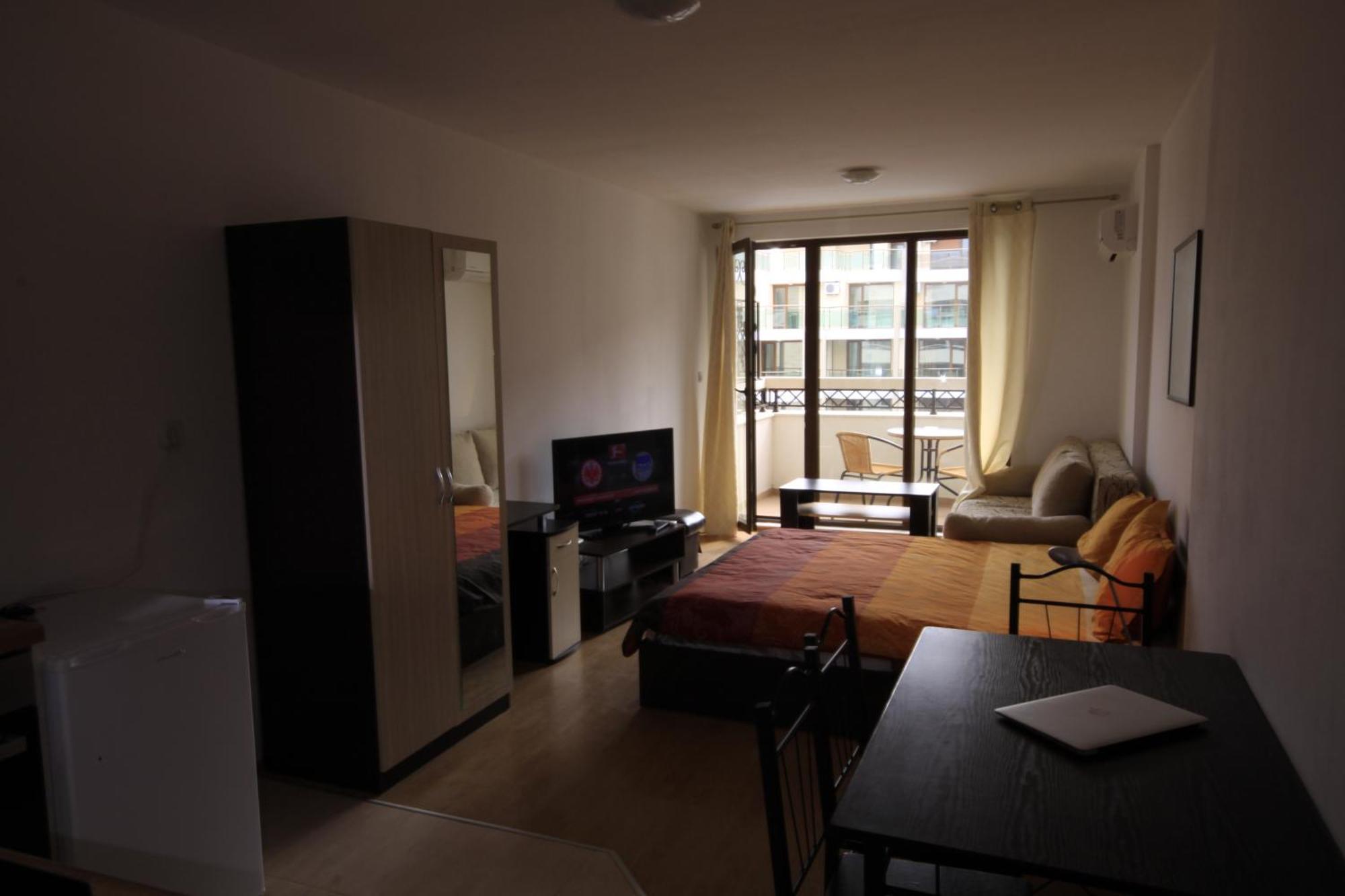 Golden Dunes Primorsko Apartments Rum bild