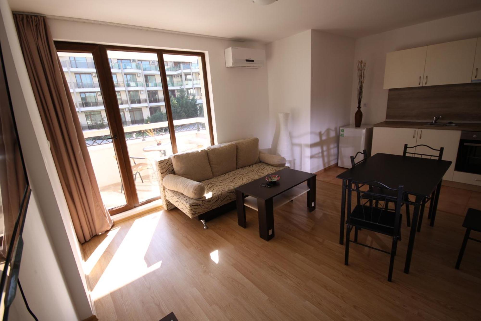 Golden Dunes Primorsko Apartments Rum bild