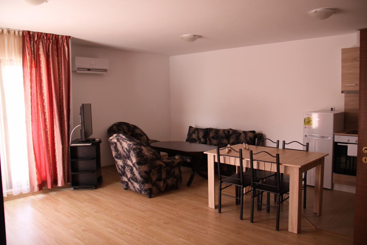 Golden Dunes Primorsko Apartments Exteriör bild