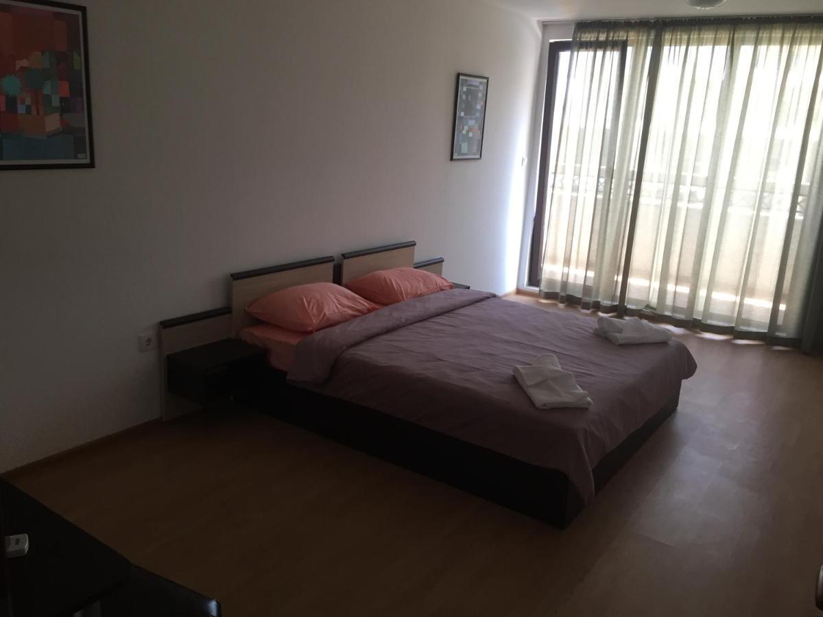Golden Dunes Primorsko Apartments Rum bild